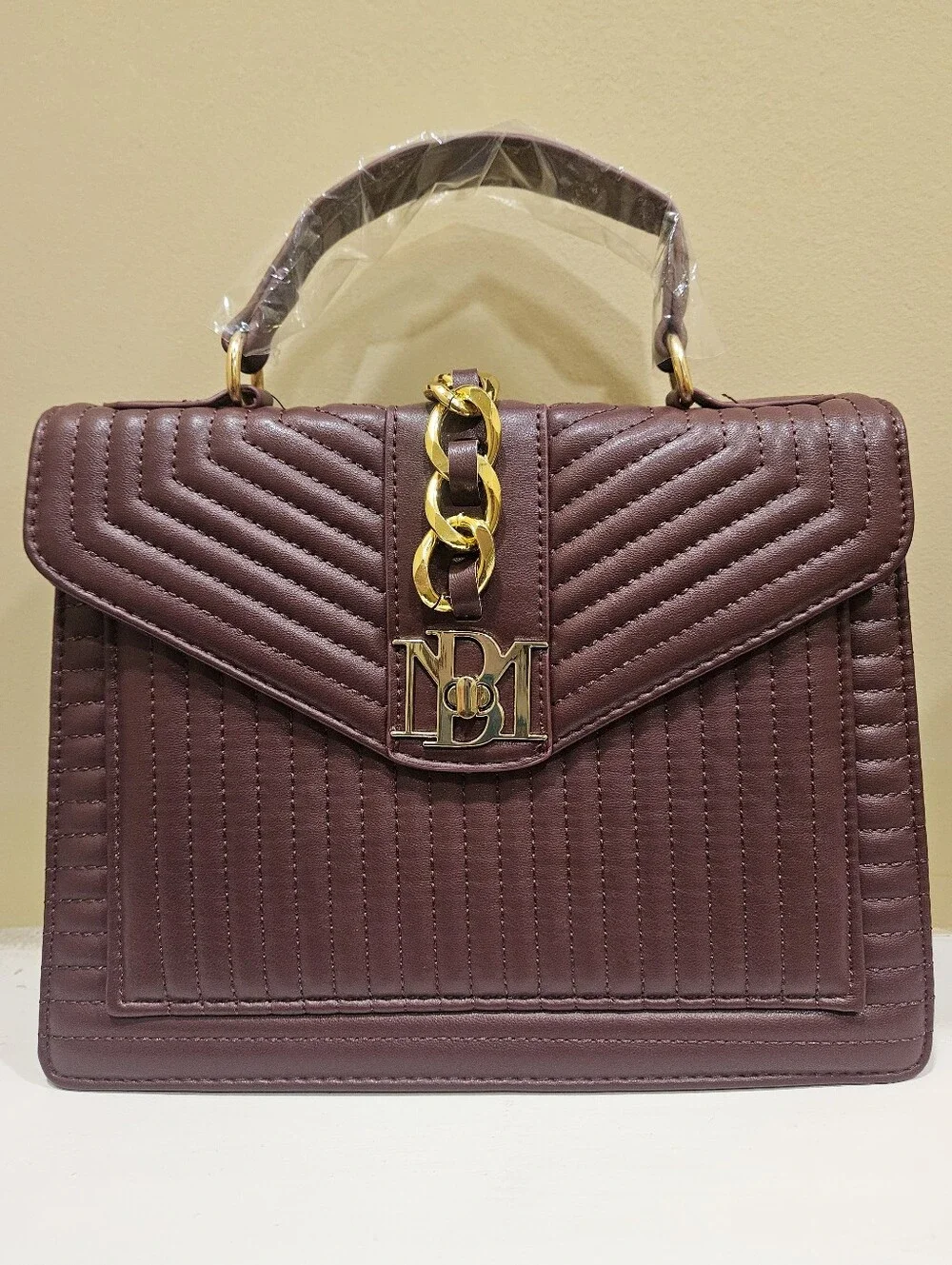 Badgely Mischka Elegant Burgundy Quilted Top-Handle Bag - NWT - Picture 8 of 10